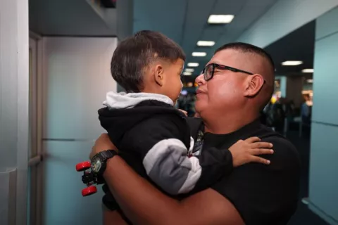 La historia de Darell, un milagro de Navidad