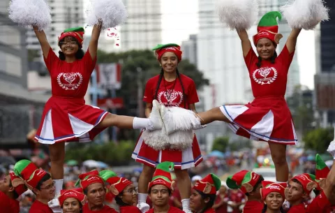 'Te luciste Mayer, increíble, fenomenal': los cumplidos que ha recibido el desfile capitalino