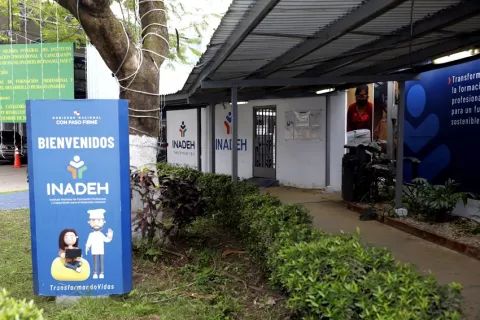 Inadeh ofrece más de 2 mil cursos en el primer trimestre de 2025