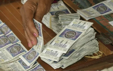 Suspenden 200 libretas de lotería por incumplimientos de los propietarios. 