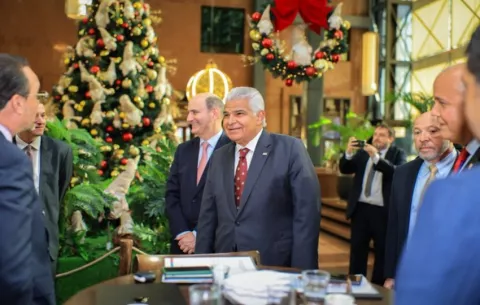 Mulino llega a Montevideo para formalizar entrada de Panamá al Mercosur 