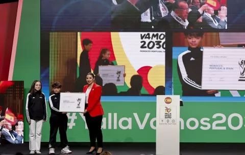 España, Marruecos y Portugal 2030 reciben la aclamación de la FIFA con Arabia Saudí 2034