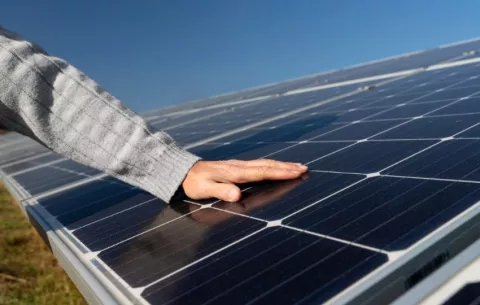 Mulino descarta un 'impuesto al sol' por el uso de paneles solares