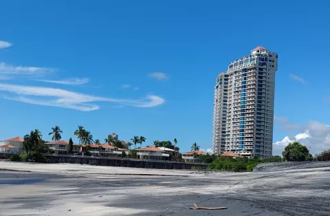 Playa de Punta Barco Viejo en San Carlos no está apta para recibir público