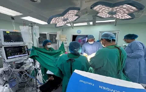 El hospital Dr. Ezequiel Abadía de Veraguas marca un hito al realizar la primera cirugía de extracción de riñón 