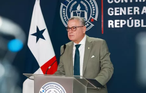 Contralor solicitará la suspensión de aumento salarial a los servidores públicos