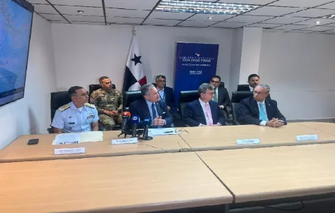 Capturan varias embarcaciones involucradas en actividades de pesca ilegal en área protegida de Coiba