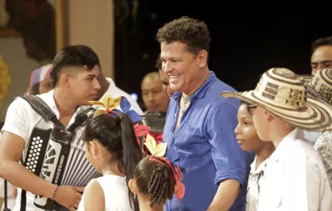 Carlos Vives reivindica el valor de la hispanidad y su herencia en el Hay Festival