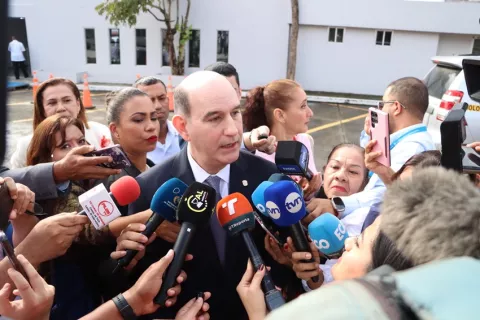 Chapman: Reformas aseguran pensiones y fortalecen la economía
