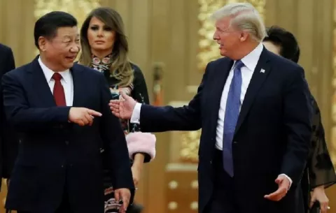 Trump habla con el presidente de China para conseguir un mundo 'más pacífico y seguro'