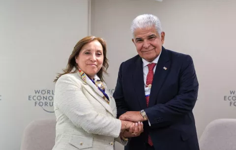 Panamá y Perú fortalecen sus relaciones comerciales y fiscales