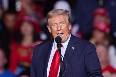 Jueza da luz verde a difusión de un reporte del fiscal especial sobre Donald Trump 