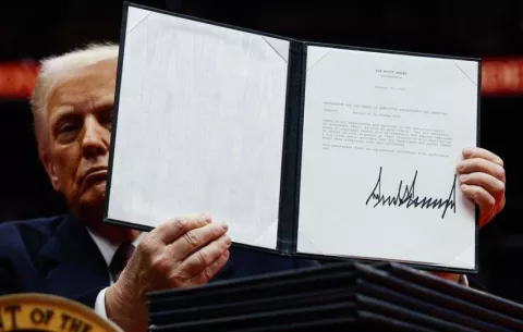 Trump se topa con la Constitución en su ansia por reformar el sistema migratorio