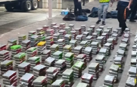 Fiscalía de Drogas de Colón y Guna Yala incauta más de 565 paquetes de drogas en el piso de un contenedor
