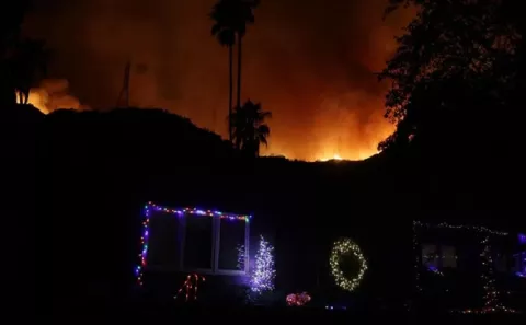 Asciende a 16 las víctimas de incendios en Los Ángeles