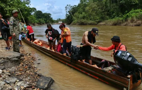 Detectan a 95 ciudadanos iraníes en el flujo migratorio por la selva de Darién