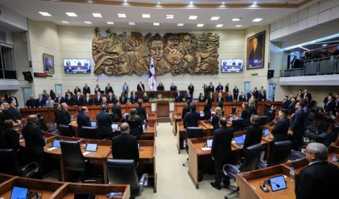 Mulino pide a diputados que revelen su propuesta para salvar a la CSS