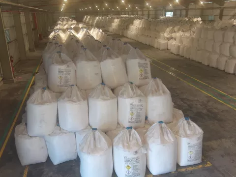 Nitrato de amonio almacenado en la mina será trasladado de forma segura