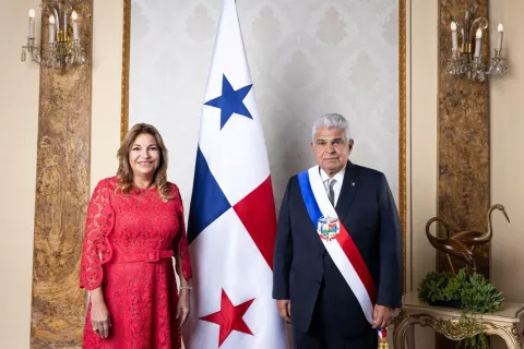 Primera dama acompañará al presidente al Foro Económico Mundial 