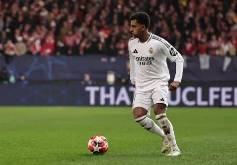 Real Madrid golea al Brest, pero tendrá que jugar 'playoffs'