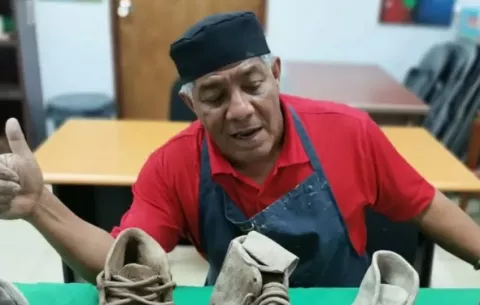 El artista Rubén Contreras participa en ‘Pétalos de paz’