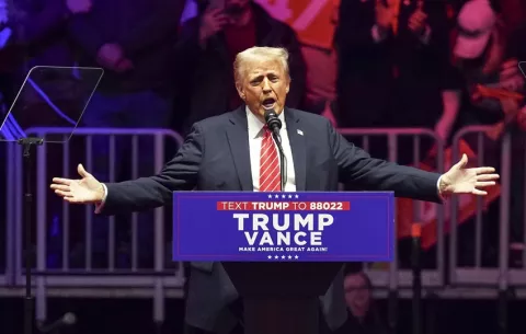 Trump promete actuar con velocidad y fuerza histórica un día antes de su investidura