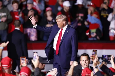Juez rechaza paralizar la sentencia de Trump en el caso de los pagos a una actriz porno 