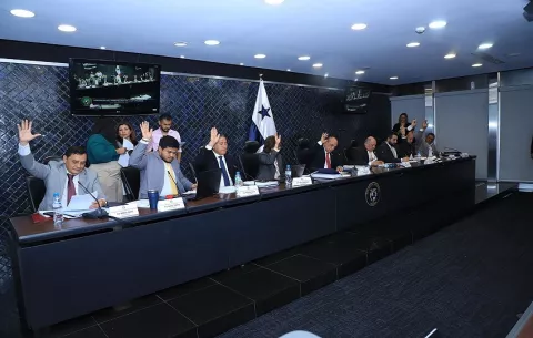 Diputados piden bajar las revoluciones, tras aprobar primer bloque de reformas a la CSS