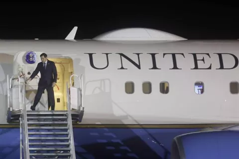 Marco Rubio llega a Panamá en su primer viaje como secretario de Estado de EE.UU.