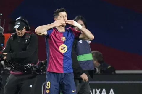  Barcelona doblega a Rayo Vallecano y es líder en LaLiga