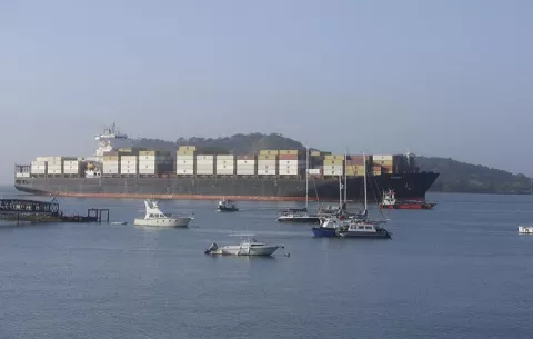Los peajes del Canal de Panamá, ¿cómo se establecen y qué dice la ley?
