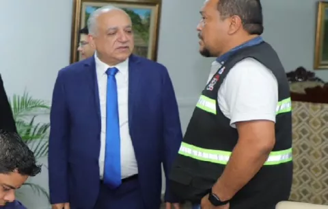 Camacho cuestiona a parte de sus colegas por dilatar reformas a la CSS: 'Perjudican al pueblo'