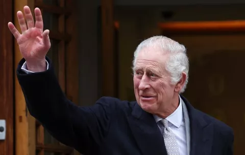 Carlos III protagonizará un nuevo documental sobre su labor benéfica medioambiental