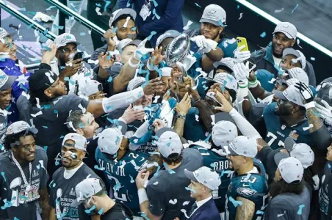 Los Eagles destrozan el triplete de los Chiefs y se llevan el Super Bowl