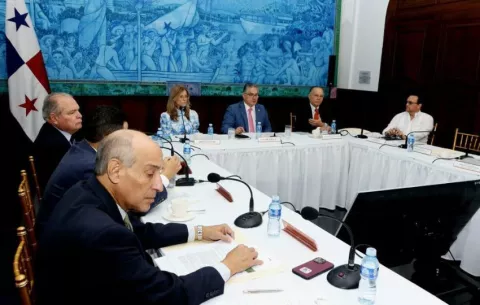Gabinete Logístico acuerda acelerar la promoción del país como plataforma de transporte
