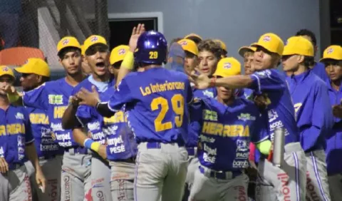 Herrera y Coclé buscan sellar boleto a las semifinales del béisbol juvenil