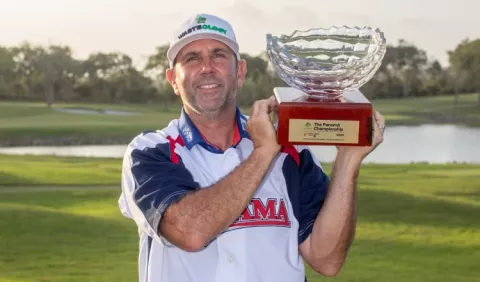 Josh Teater reverdece en Panamá