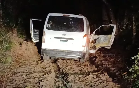 Intensa persecución policial en Santa Ana, Los Santos termina en decomiso de drogas y arma de fuego 