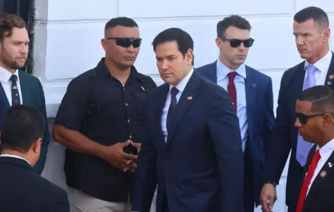 Panamá intenta acercar posturas con Marco Rubio ante las amenazas de Trump sobre el Canal