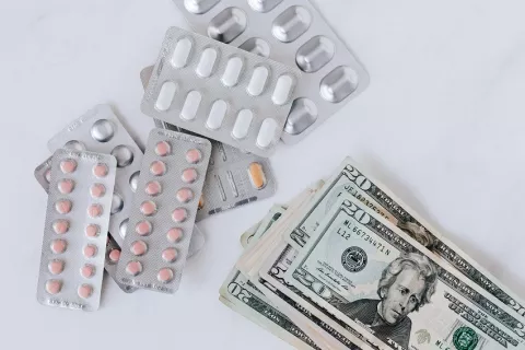 Que no falte medicinas se logrará cambiando procesos, reconoce funcionario del Minsa