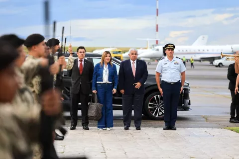 Mulino llega a Montevideo para toma de posesión de nuevo presidente uruguayo