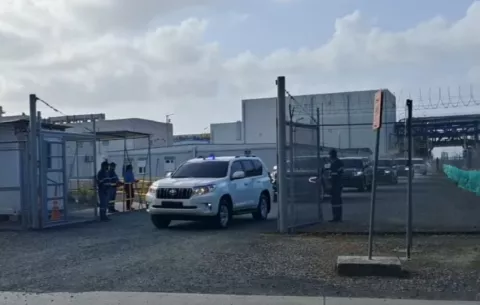 El Secretario de Estado Marco Rubio visitó por 45 minutos la empresa AES en Colón 