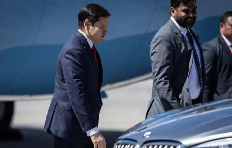 Marco Rubio llega a Guatemala para una visita de 24 horas y reunión con Arévalo de León