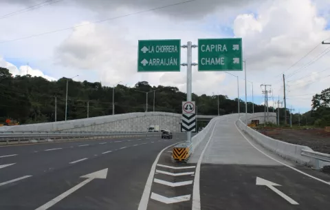 Analizan ampliar a seis carriles la vía La Chorrera- Sajalices