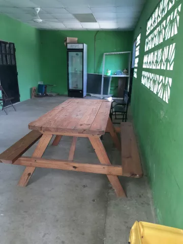 Escuela Santos George: un entorno educativo que necesita urgente renovación