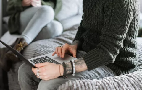 ¡Cuidado!  El sexting está redefiniendo el romance; 32% de parejas lo practican en la región