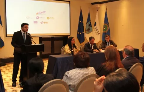 Se amplía la Implementación del Sistema de Transmisión Electrónica de la DUCA-F para exportar hacia Panamá