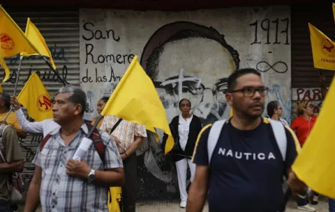 Manifestantes protestan en Panamá en defensa de la soberanía del Canal y Seguro Social