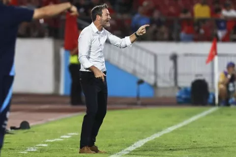 Christiansen pide disculpa por goleada ante Chile