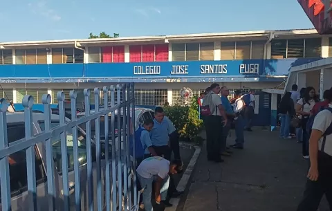 Por retraso de las empresas constructoras aún no terminan las obras en cinco escuelas en Veraguas